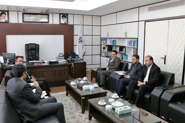 لزوم تاسیس دفتر پیشخوان خدمات دولت و بخش عمومی غیر دولتی در همه شهرها و روستاهای پرجمعیت استان